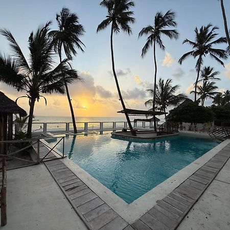 Tiki Beach Club & Resort (Adults Only) Bwejuu Eksteriør bilde