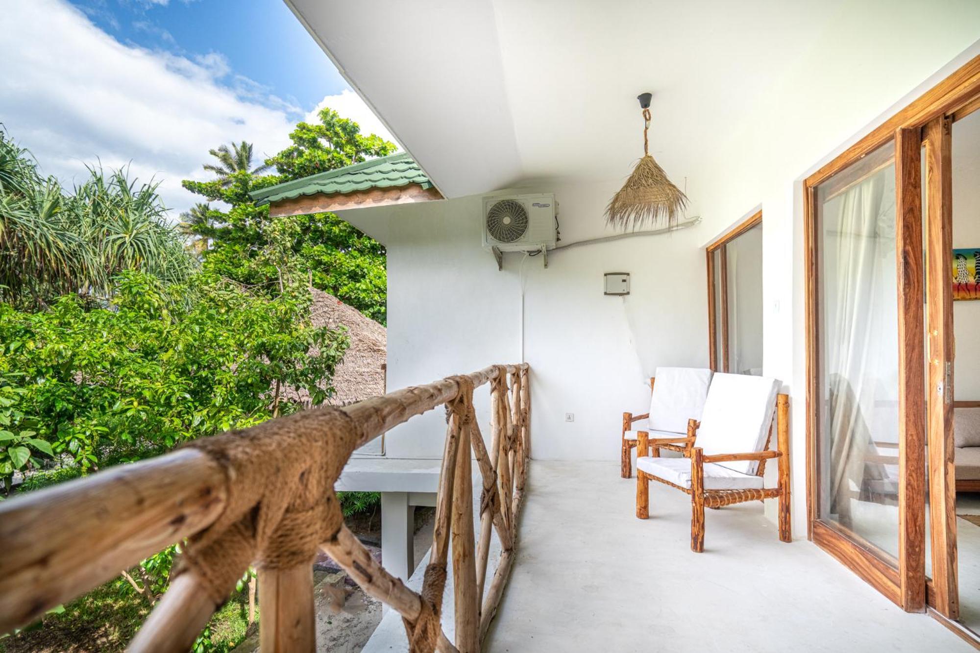 Tiki Beach Club & Resort (Adults Only) Bwejuu Eksteriør bilde
