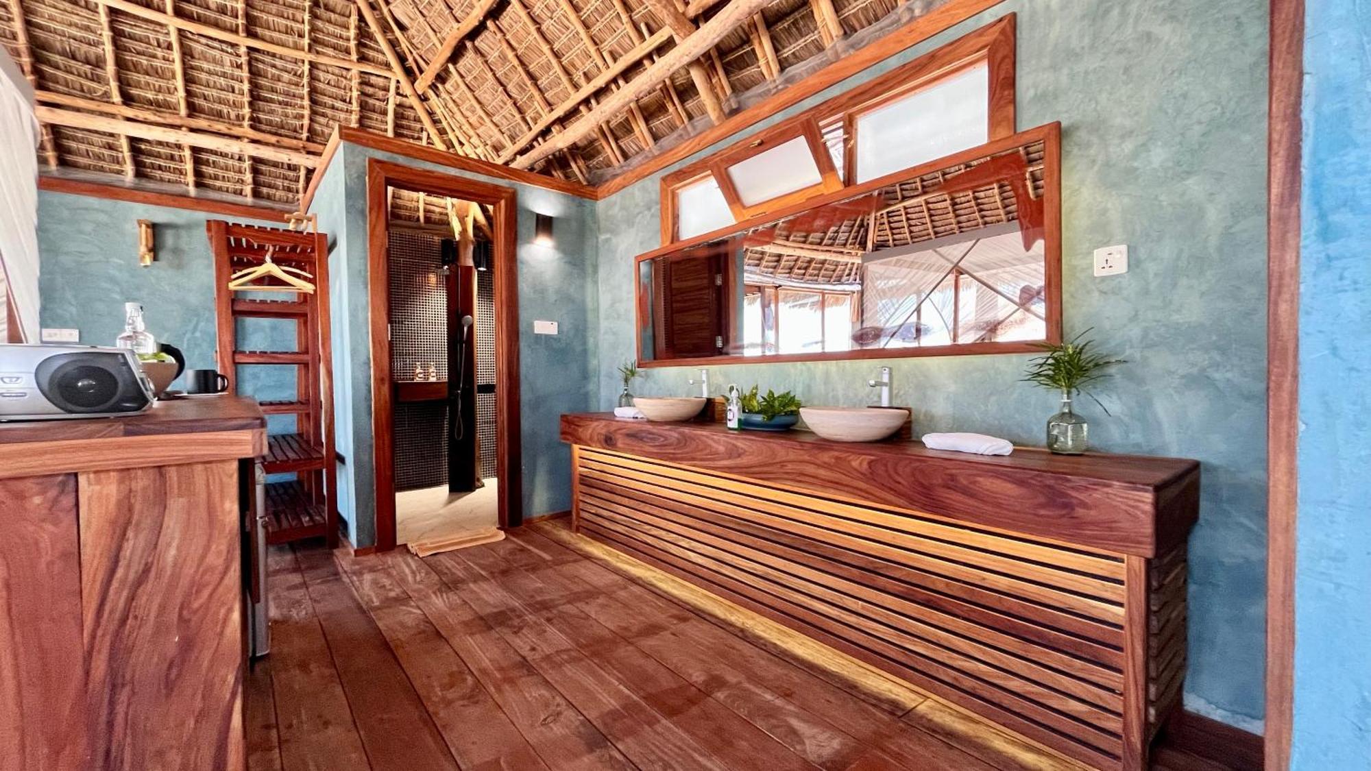Tiki Beach Club & Resort (Adults Only) Bwejuu Eksteriør bilde