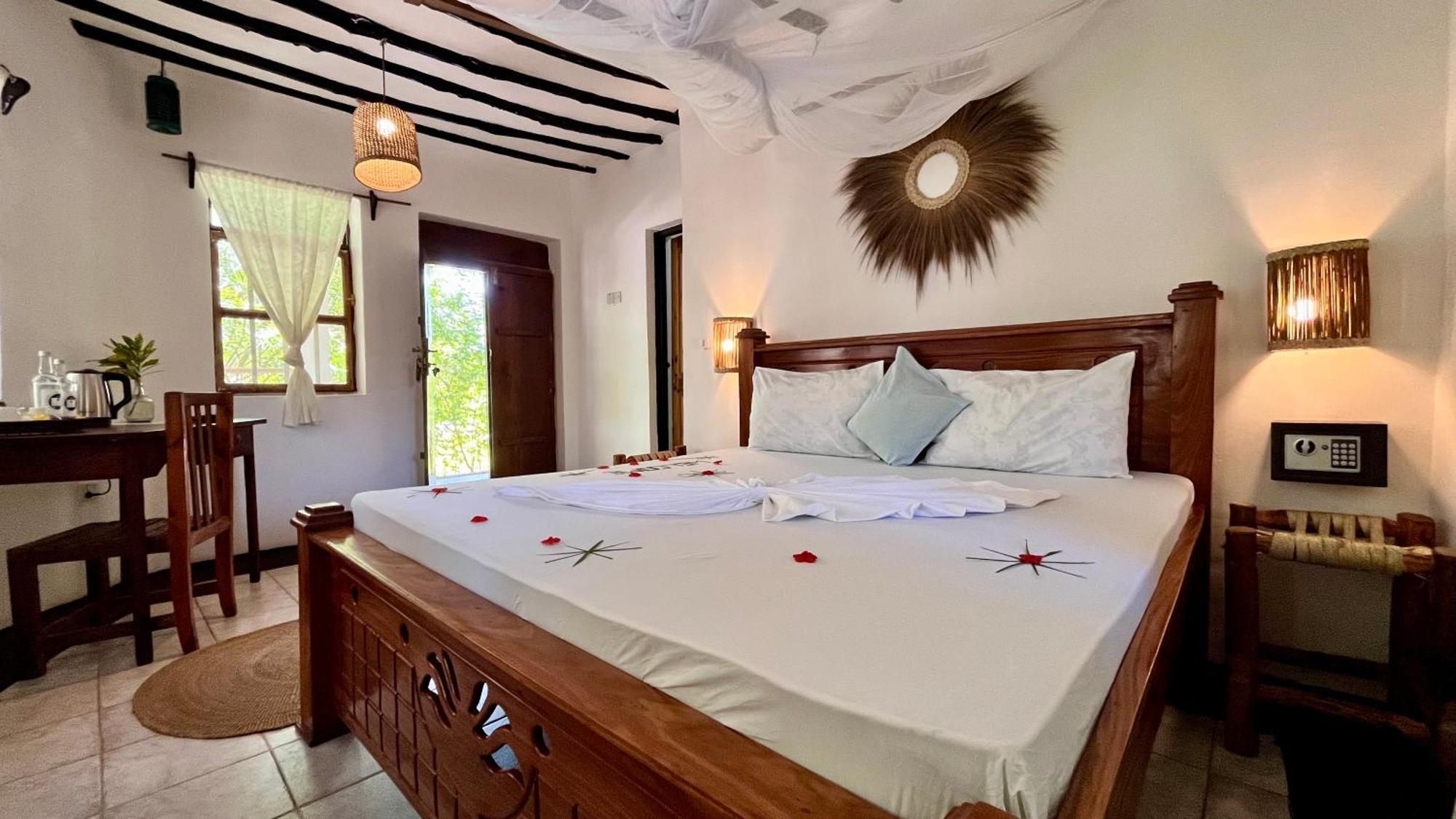 Tiki Beach Club & Resort (Adults Only) Bwejuu Eksteriør bilde