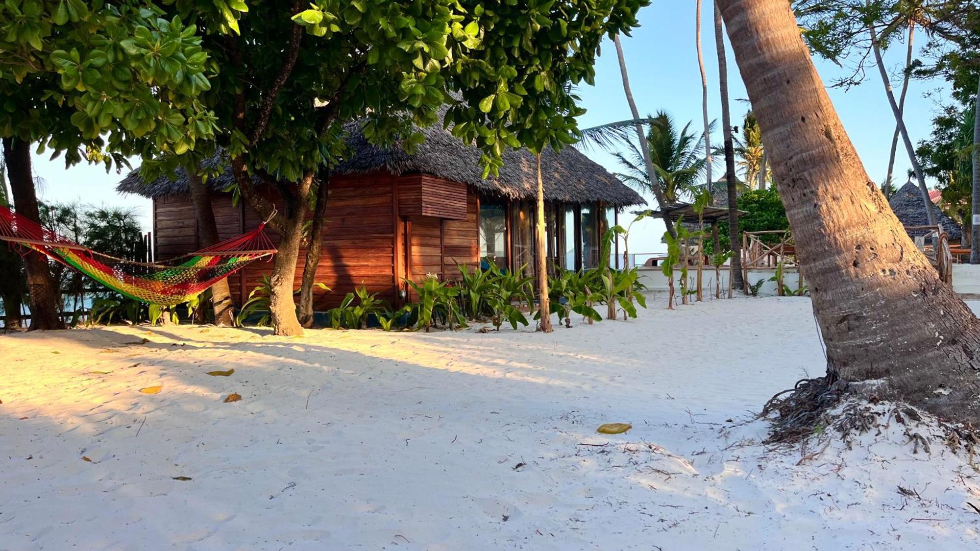 Tiki Beach Club & Resort (Adults Only) Bwejuu Eksteriør bilde