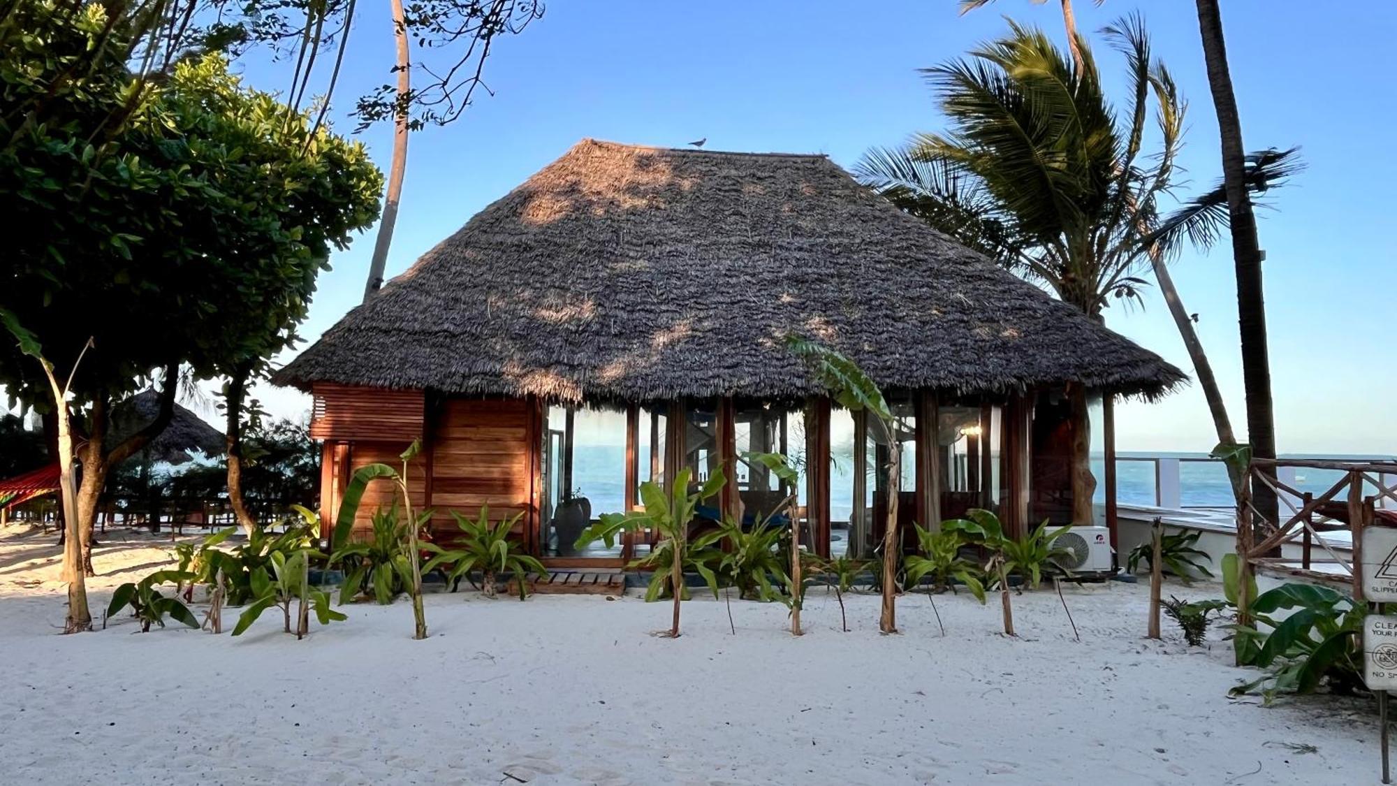 Tiki Beach Club & Resort (Adults Only) Bwejuu Eksteriør bilde