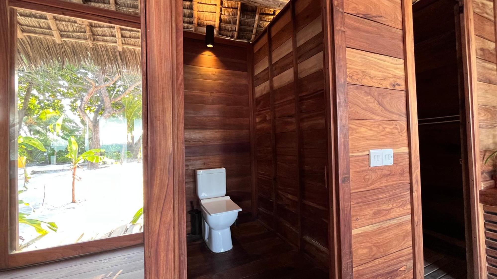 Tiki Beach Club & Resort (Adults Only) Bwejuu Eksteriør bilde